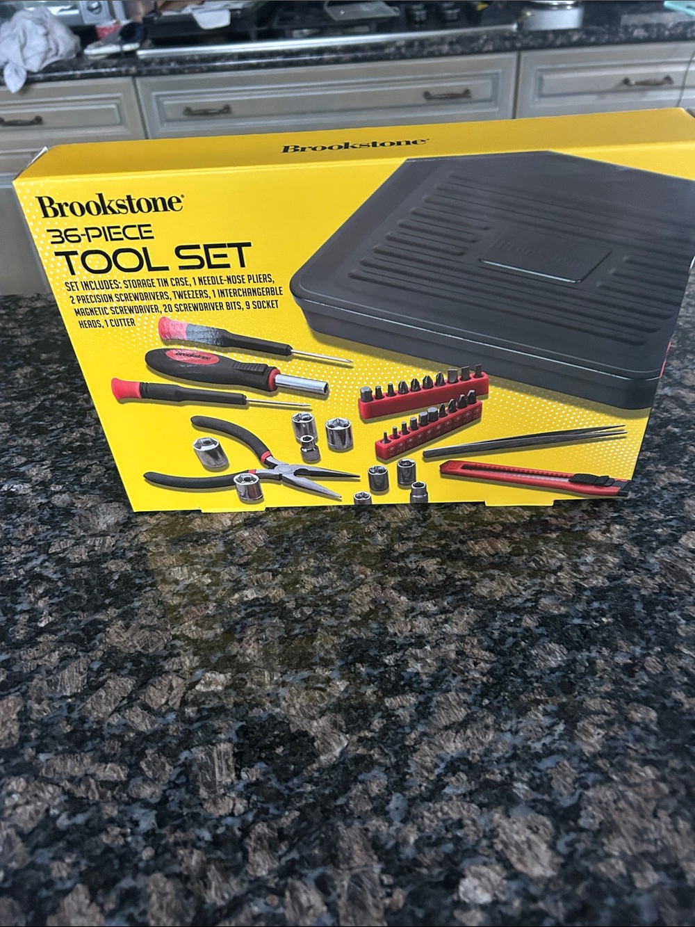 BROOKSTONE 36 PIECE TOOL SET NWT
